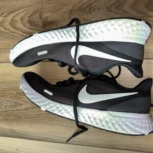 Nike Revolution Running Men's Shoes Size 8